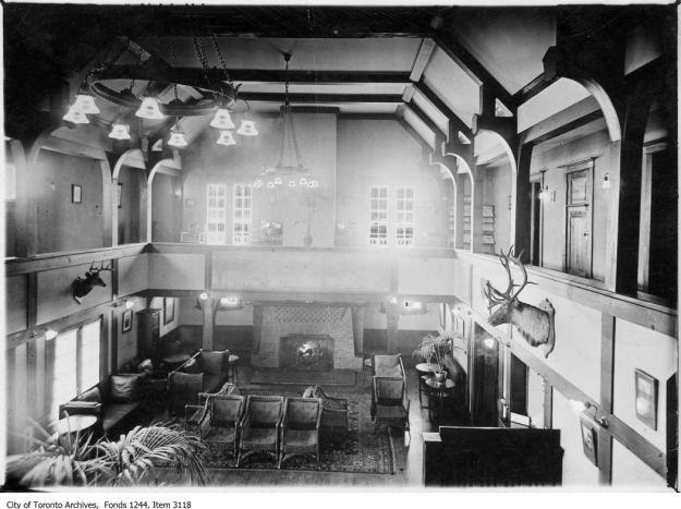 Interior of Joseph Kilgour home. - [ca. 1912]