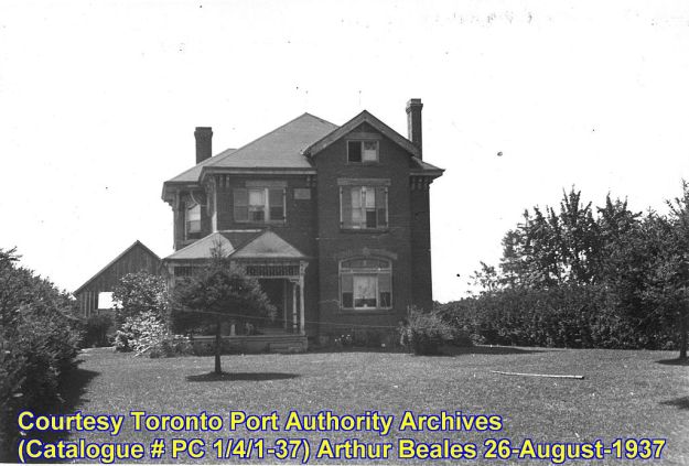 1024px-F._Chapman_farm_house_-_the_first_office_and_terminal_at_Malton_Airport_1937
