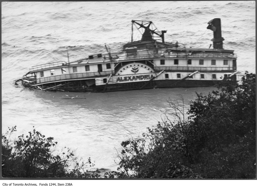 Wreck of the ferry Alexandria, Scarborough Bluffs. - August 2, 1915