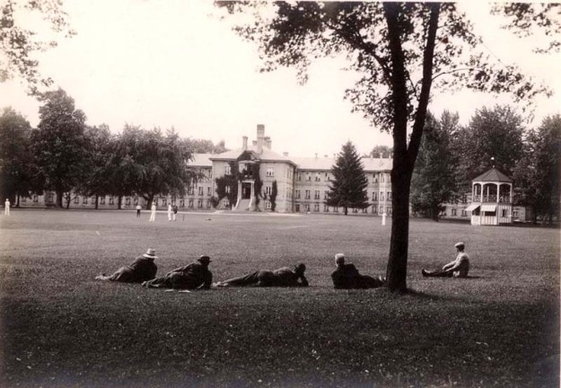 patients-on-the-lawn